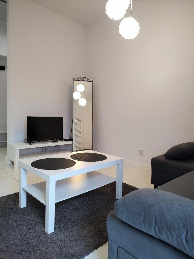 Apartament Tanie Noclegowanie *